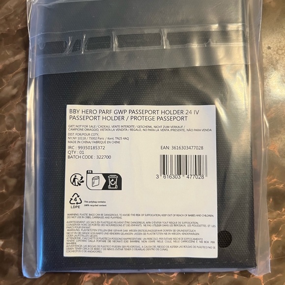 Burberry Passport Holder - Not a Retail Item - Picture 7 of 8